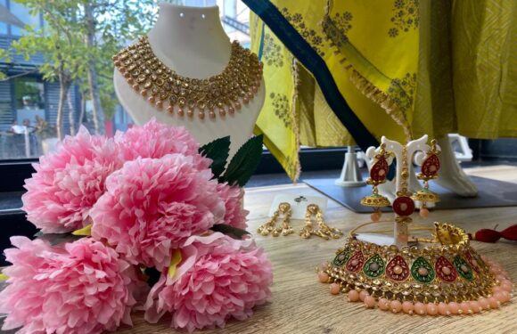 Go Traditional in Style with Hayah Go Traditional in Style with Hayah